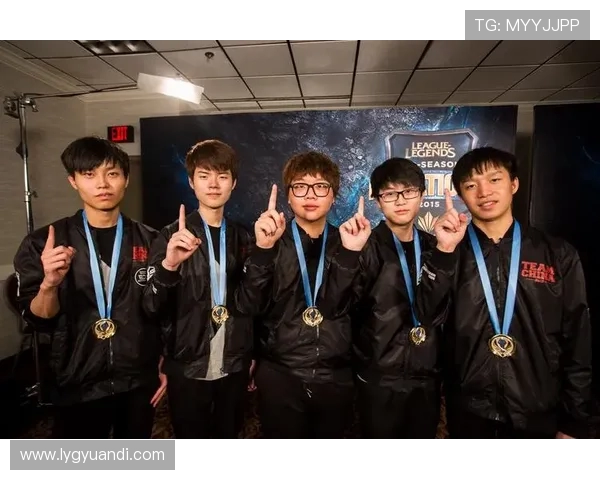 EDG在国际邀请赛中的技术表现分析与点评探讨